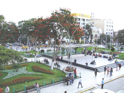 Resultado de imagen para fotos de chiclayo calles  parques lambayeque